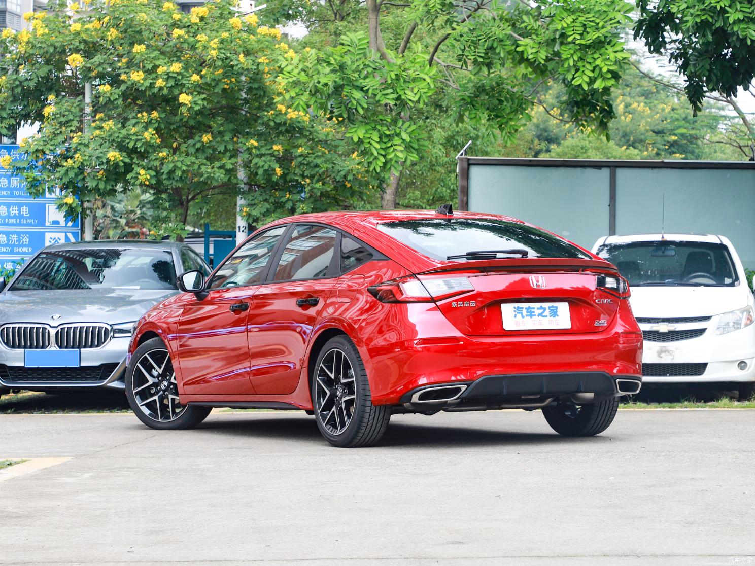 东风本田 思域 2023款 HATCHBACK 240TURBO CVT高配版