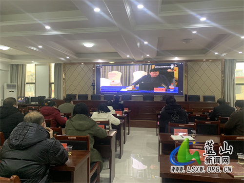 我县组织收听收看全省疫情防控工作电视培训会.jpg