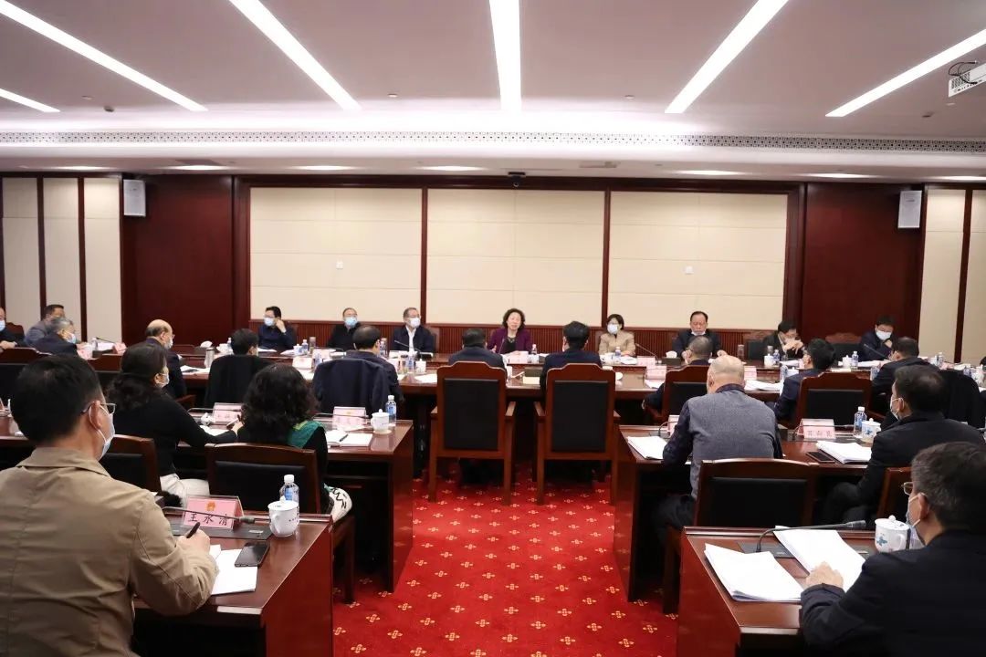 省人大常委会召开省十四届人大一次会议秘书处各组组长和有关部门负责人会议 刘莲玉出席并讲话
