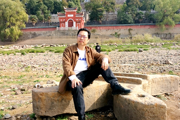 刘创_副本.jpg