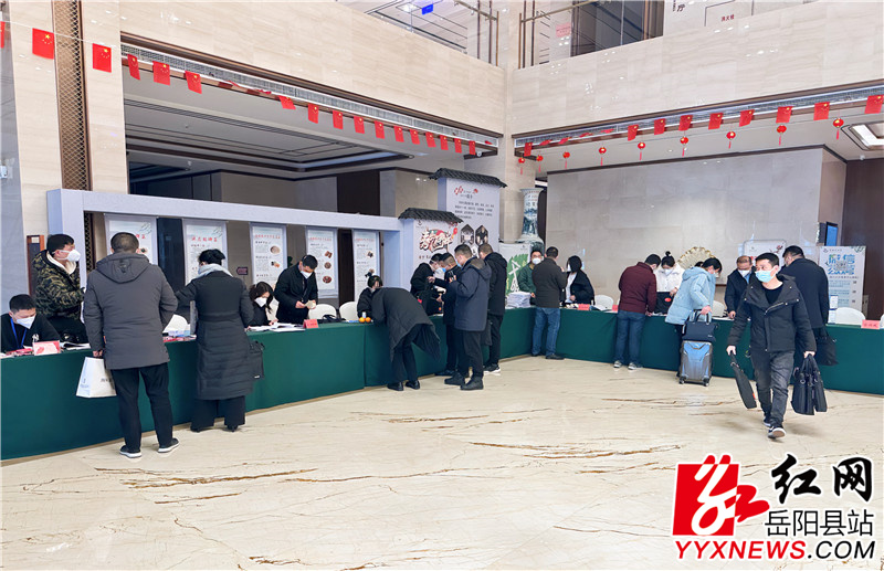 报道现场2.jpg