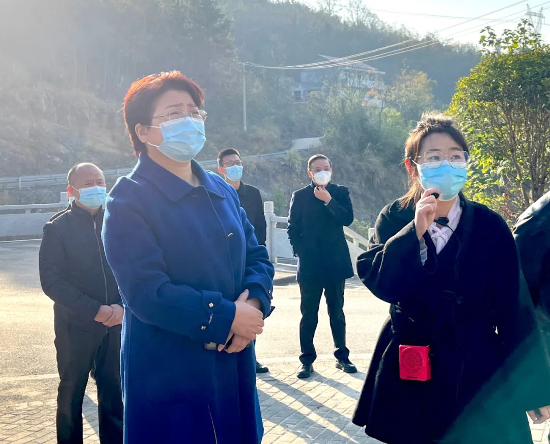 周迎春赴新邵县宣讲党的二十大精神(图1)