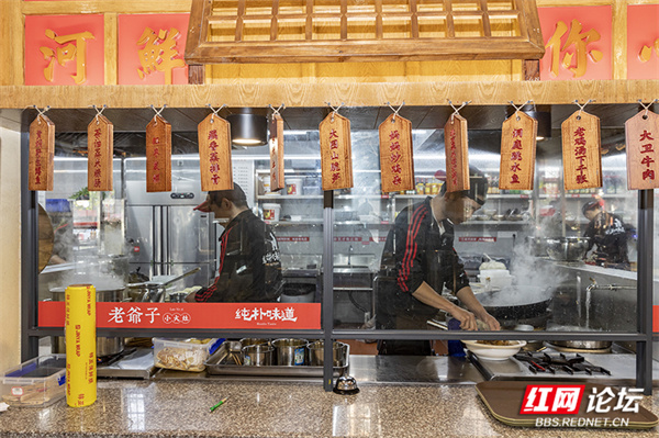 073104z44t8xxthblkwl8t.jpg 073104z44t8xxthblkwl8t.jpg