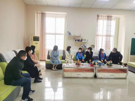 团省委赴株洲走访慰问困难团员、少先队员.jpg 团省委赴株洲走访慰问困难团员、少先队员.jpg