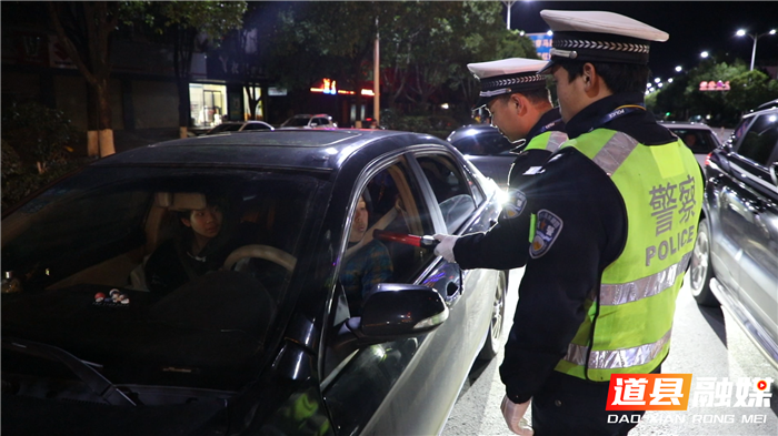 道县：集中开展路查路检 护航春节道路交通安全01_副本.bmp