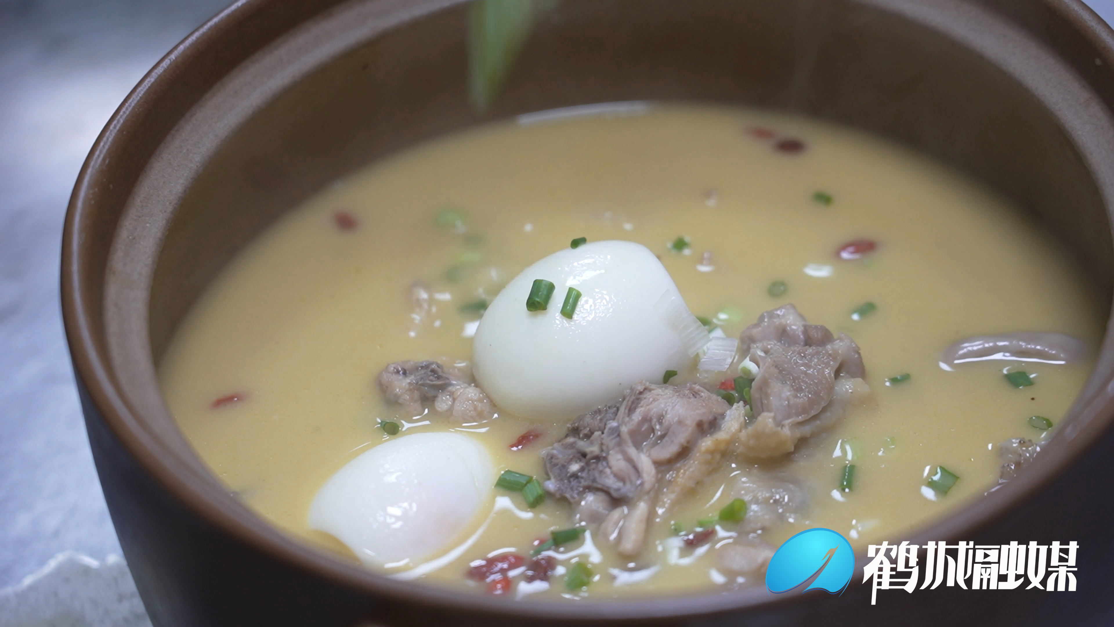 怀化鹤城区：冬季温补美食酱香猪肚鸡（半成品）.mp4_20230117_162814.500.png
