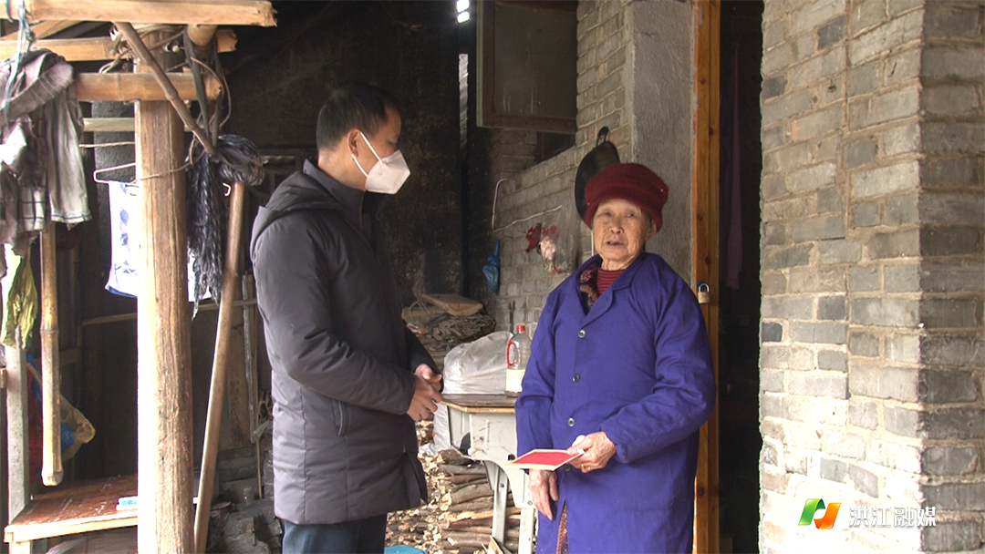 1月17日,市民政局开展“迎新春送温暖”慰问困难群众活动.png