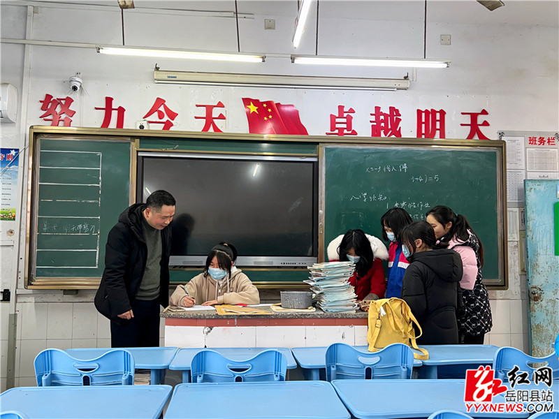学生报到1.jpg