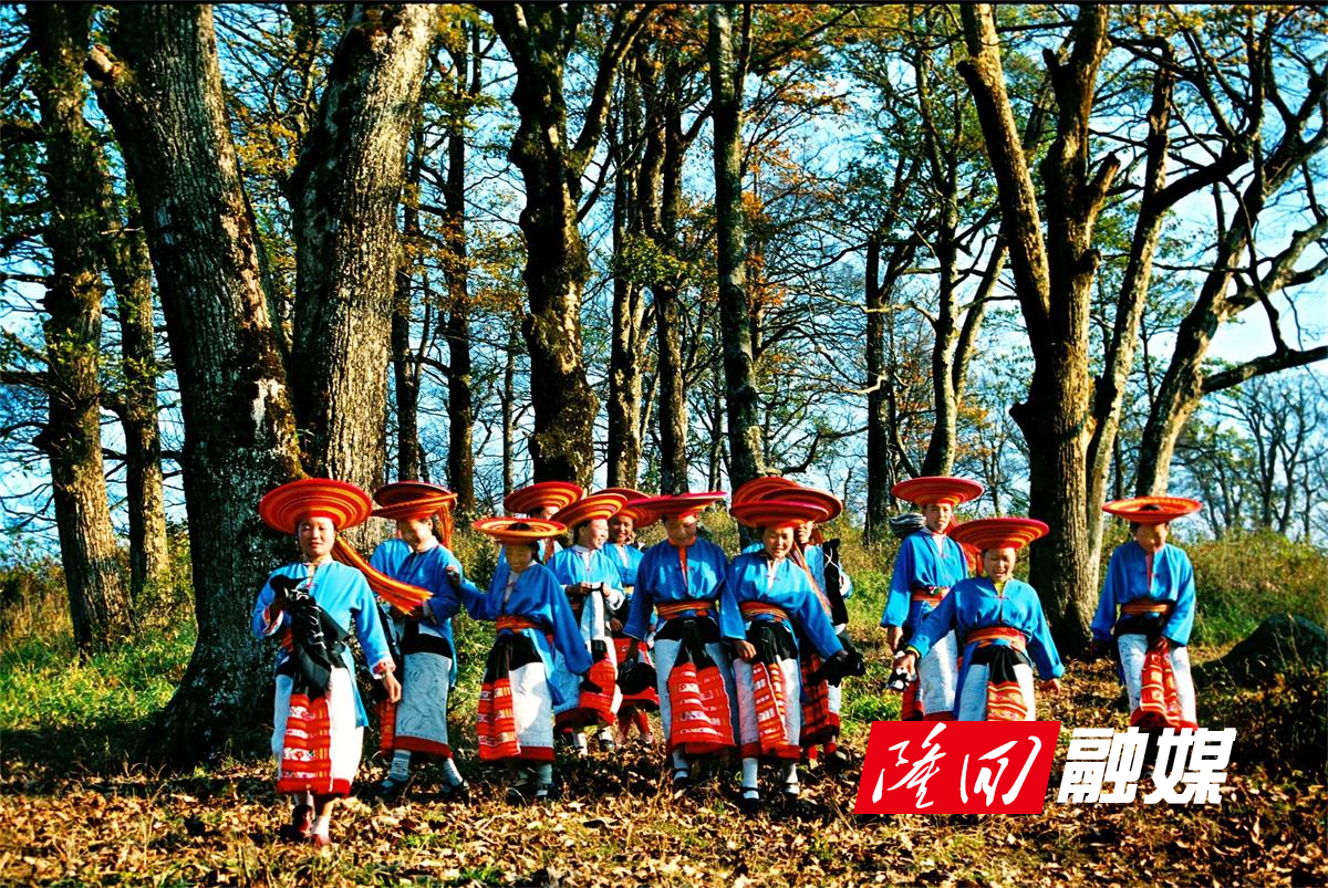 虎形山花瑶景区.jpg