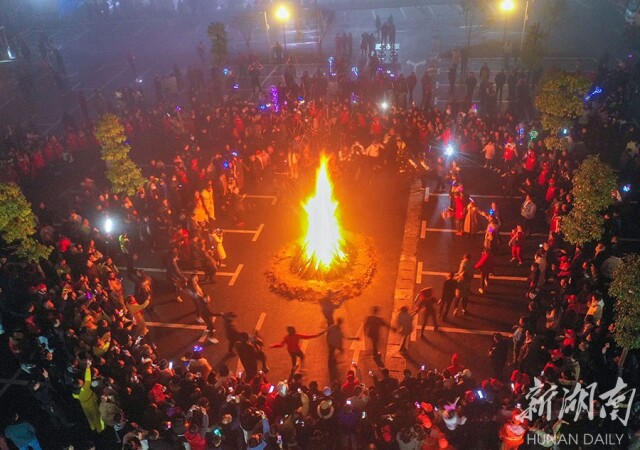 莽山民俗游人气旺
