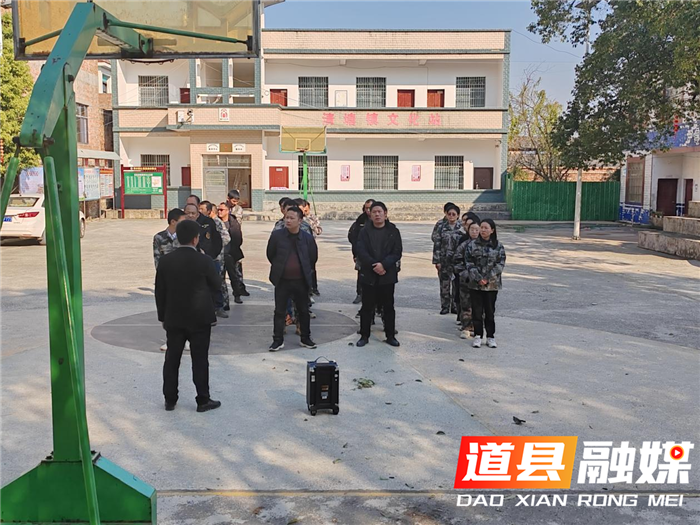 道县清塘镇组织森林防火应急队伍集结点验01_副本.png