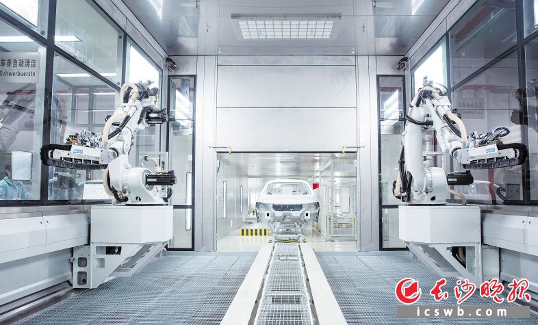 　　上汽大众长沙工厂采用大众集团最先进的全球化标准，2015年建成投产后，产能不断提升。