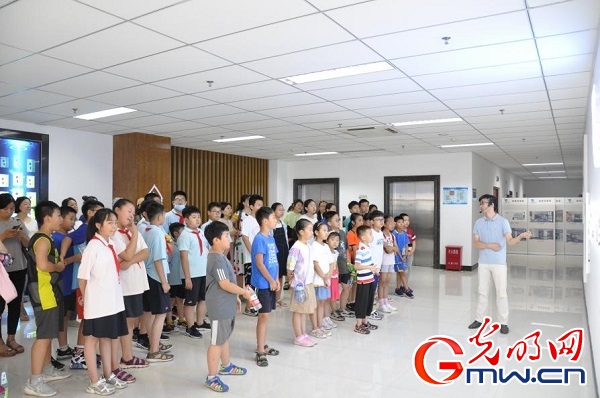 【写意中国探寻汉字起源】安阳师范学院甲骨文信息处理实验室:古老文字遇见现代科技 甲骨文插上智能化翅膀 【写意中国探寻汉字起源】安阳师范学院甲骨文信息处理实验室:古老文字遇见现代科技 甲骨文插上智能化翅膀