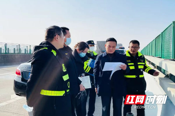 公司领导督查辖区安全生产_副本.png