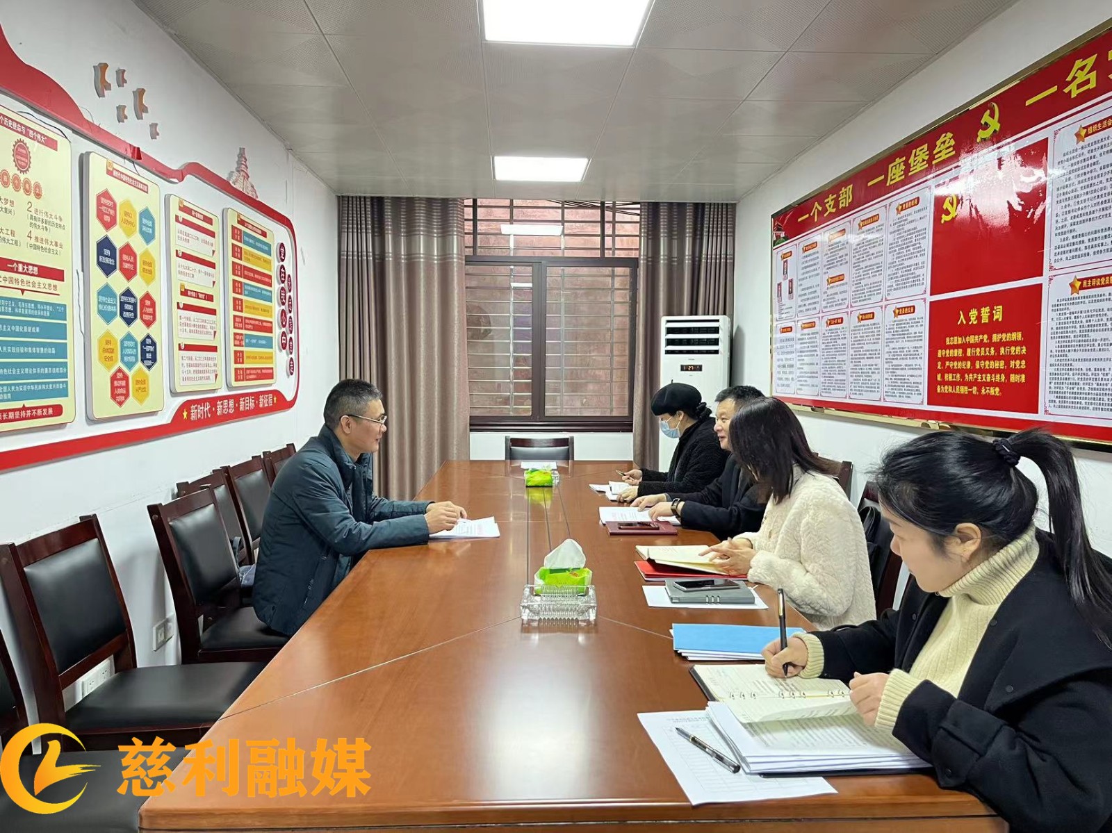 ed2af9730c6e2001a8b5e72e898670d.jpg ed2af9730c6e2001a8b5e72e898670d.jpg