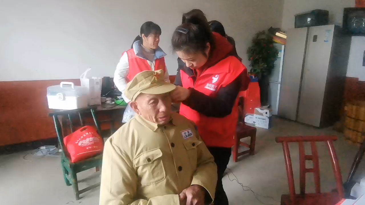 唐达文.jpg 唐达文.jpg