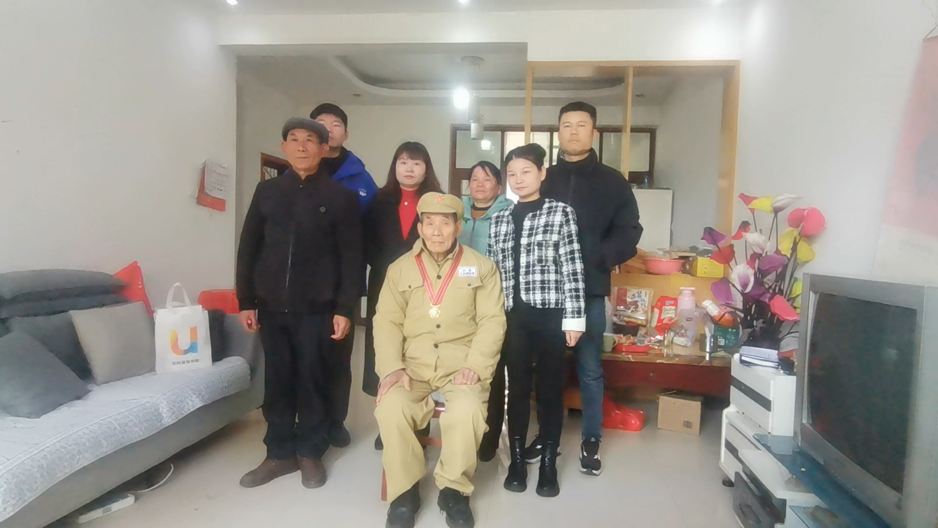 杨运智.jpg 杨运智.jpg