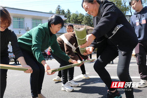 三八妇女节趣味运动会现场 (2)_副本.jpg