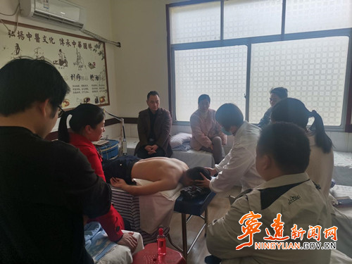 宁远乡镇卫生院开展中医药适宜技术培训_副本500.jpg