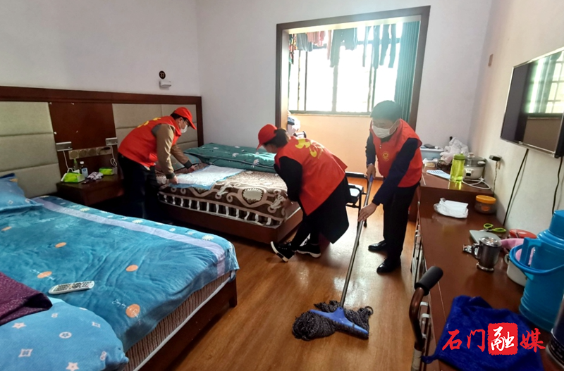 石门县畜牧水产事务中心志愿者：走进敬老院，老人暖心窝2.jpg