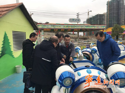 市監(jiān)局來(lái)寧遠(yuǎn)督導(dǎo)特種設(shè)備安全生產(chǎn)工作_副本500.jpg
