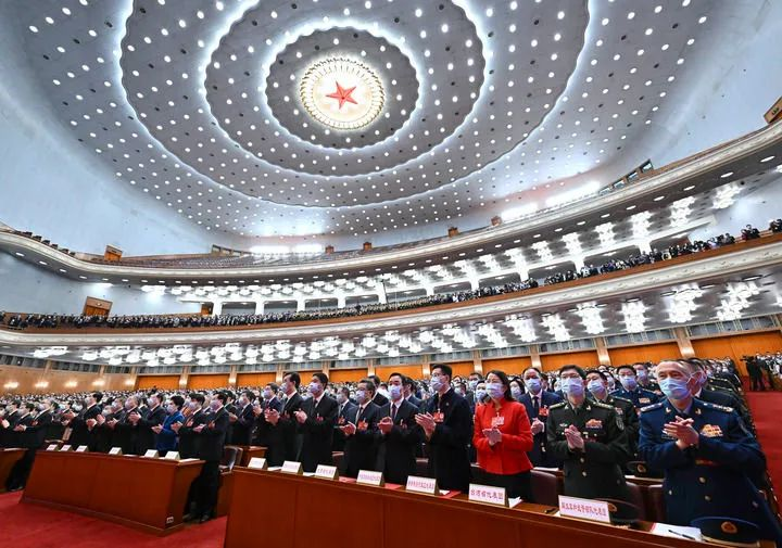 3月13日，第十四届全国人民代表大会第一次会议在北京人民大会堂举行闭幕会。新华社记者 刘金海 摄