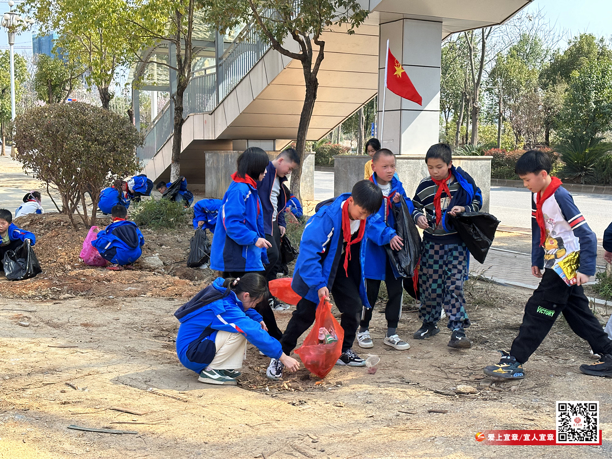 思源学校学雷锋活动_副本.jpg