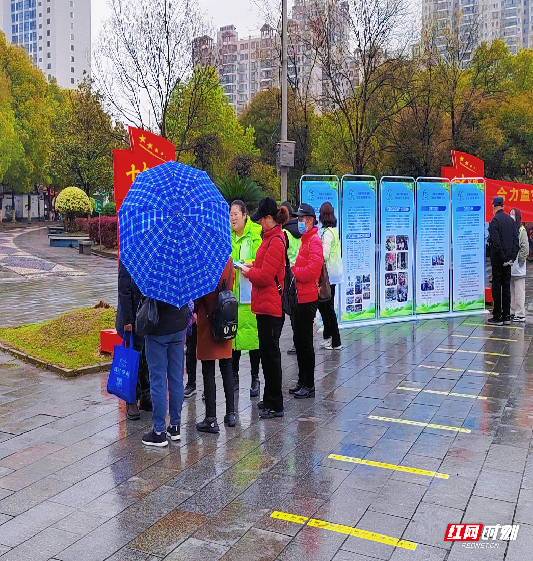 桐花树社工李娜向介绍乡镇（街道）社工站