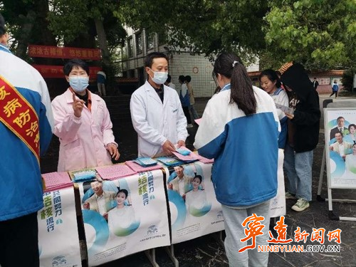 宁远县人民医院开展世界防治结核病宣传活动_副本500.jpg