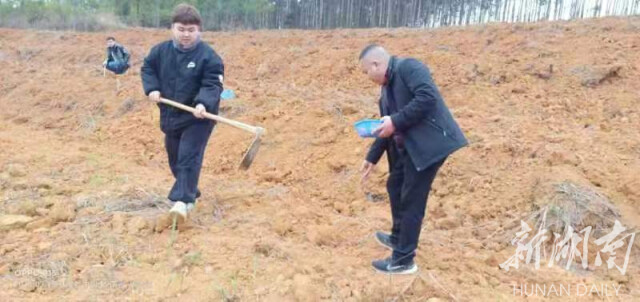 宜章县落实“三基三社三员”推进田长制