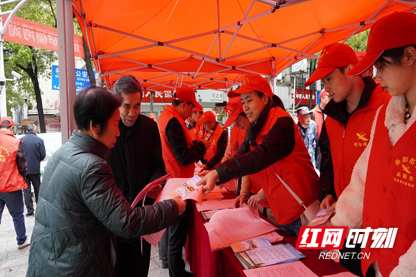 祁东县水利局机关支部开展 “水利普法我先行 携手共护母亲河”主题党日活动2.png