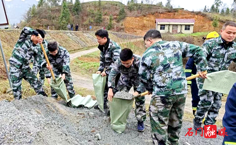 石门县南北镇：以练为战 全力备汛3.jpg