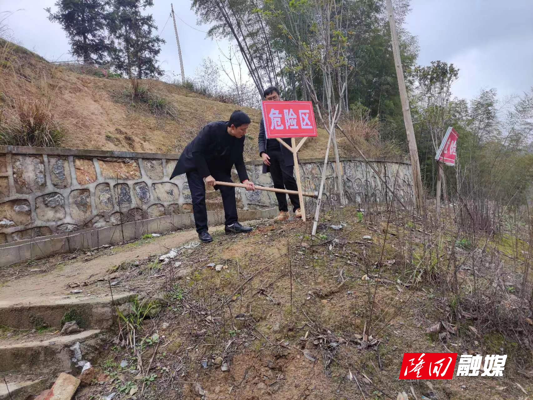 701387efbb617044774fd9312496c08.jpg 701387efbb617044774fd9312496c08.jpg