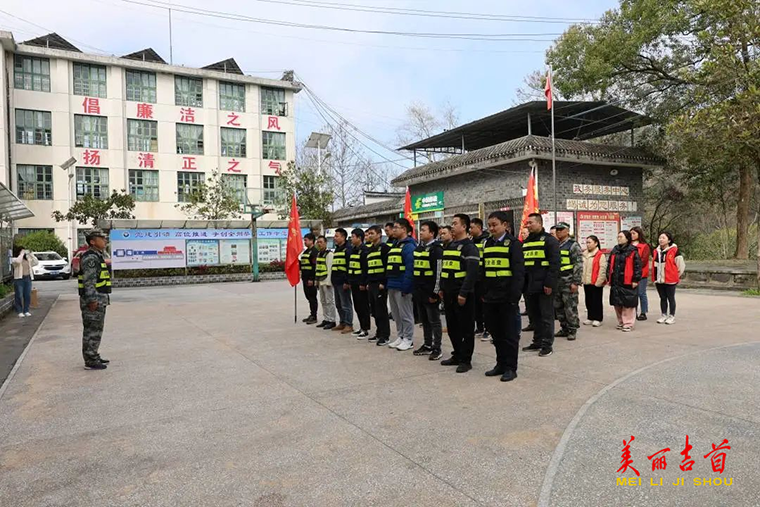 汛期备战 “火”速行动 石家冲街道综合应急演练成效足2.png