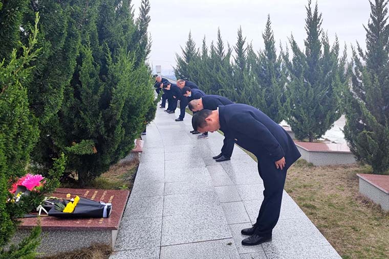 吉首：铭记历史守养清廉3.jpg