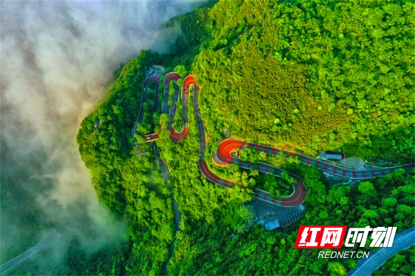 盘山公路 (3).JPG
