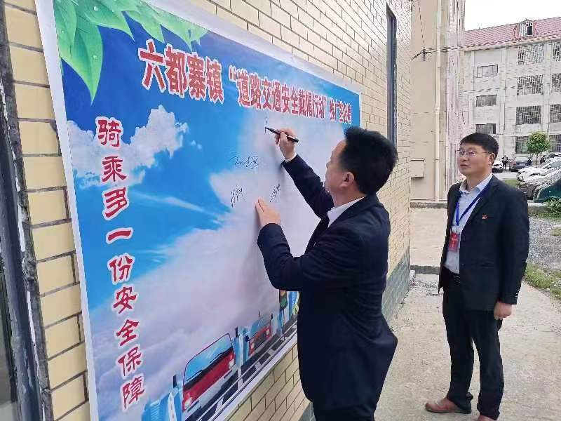 bcaa669182b0b17a0e2eb9d40baa0df.jpg bcaa669182b0b17a0e2eb9d40baa0df.jpg