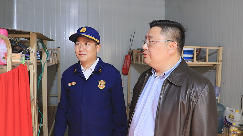 张国材率队开展消防安全检查