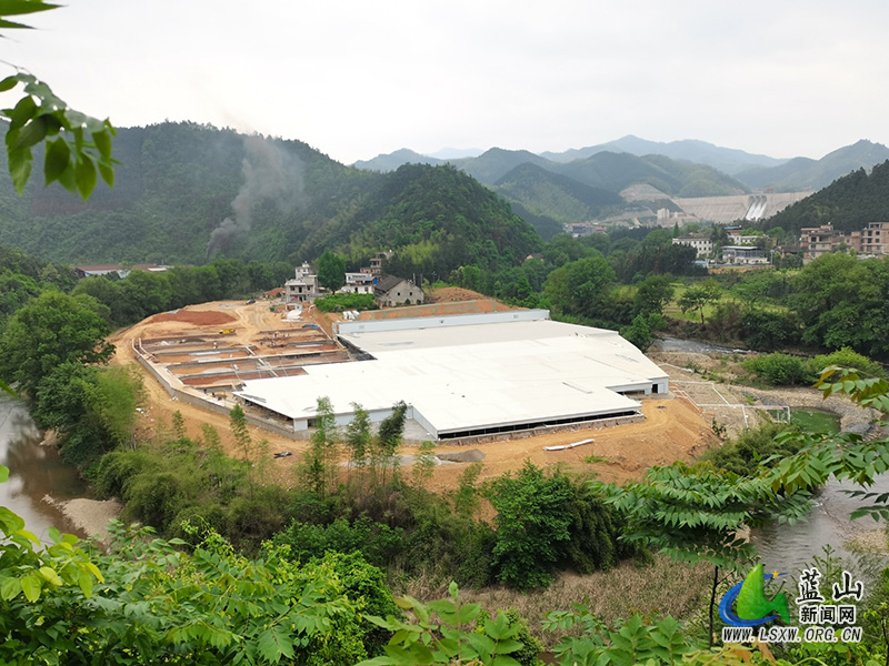 蓝山：鳗鱼养殖新产业 护航经济发展新气象1.jpg