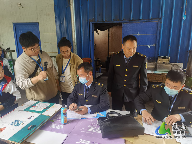 蓝山：强化食品安全舆论监督 助推省级食安示范县城创建.jpg