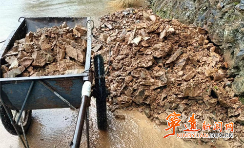宁远：闻“汛”而动显担当_副本_副本500.jpg