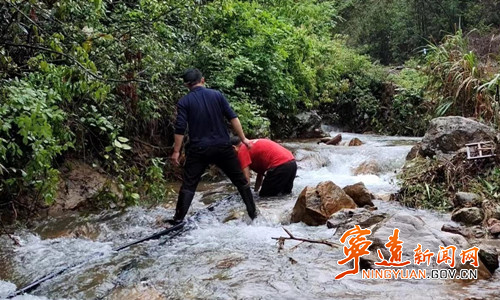 宁远：闻“汛”而动显担当2_副本_副本500.jpg