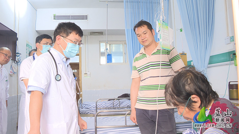 我县深化医联体建设 解决百姓看病难2.jpg