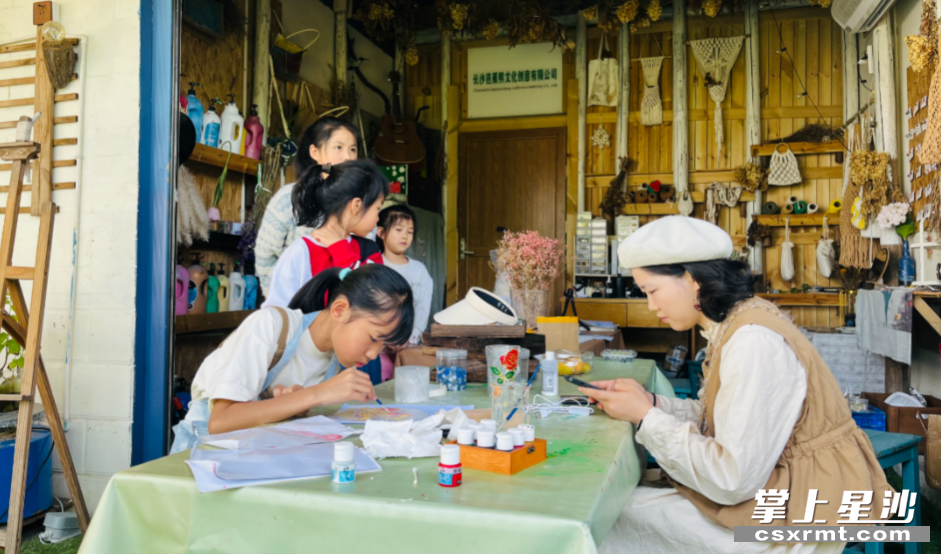 长龙街道芭蕉熊半山坡生态农场趣味手工。