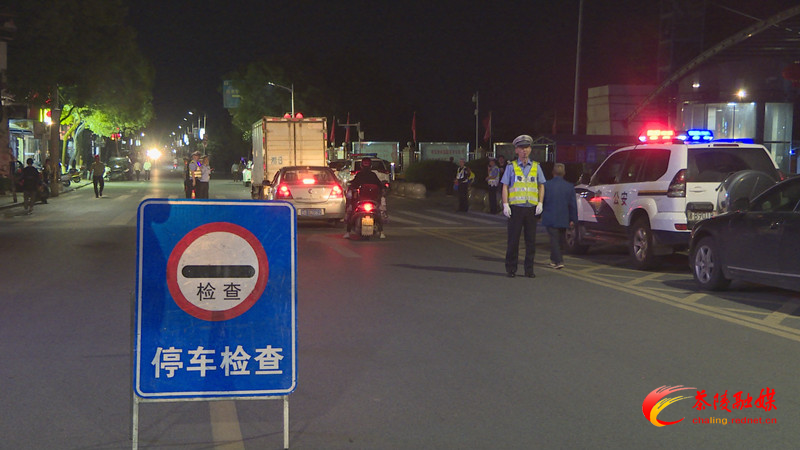 交警.jpg