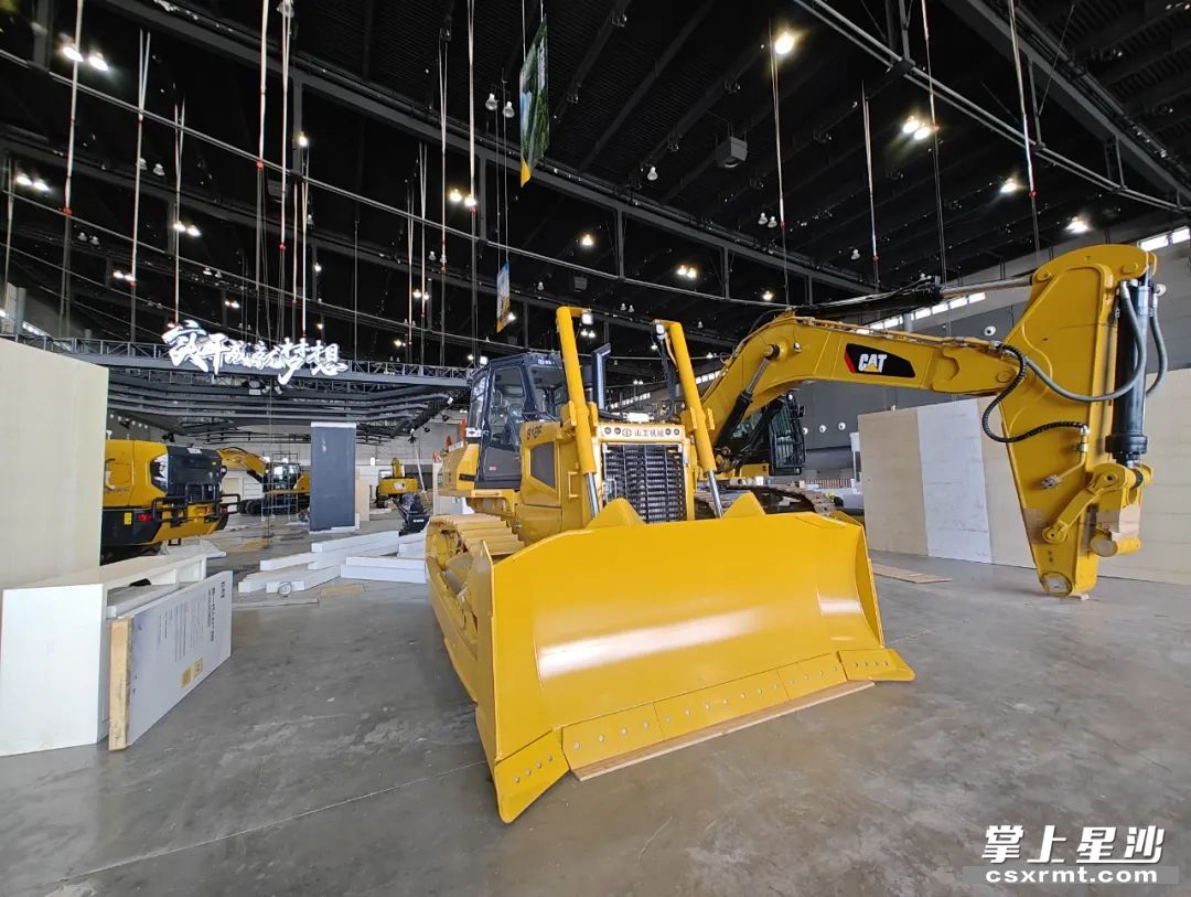 2023年长沙工程机械展卡特比勒现场图。欧亚琦 摄