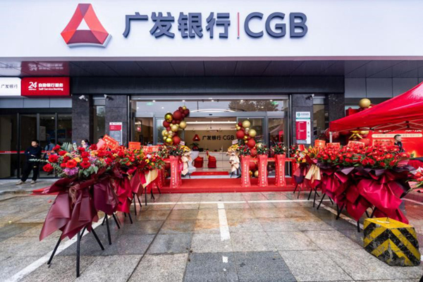 01.梅赛德斯-奔驰携旗下全品牌6款上市车型登陆2022成都国际车展.jpg