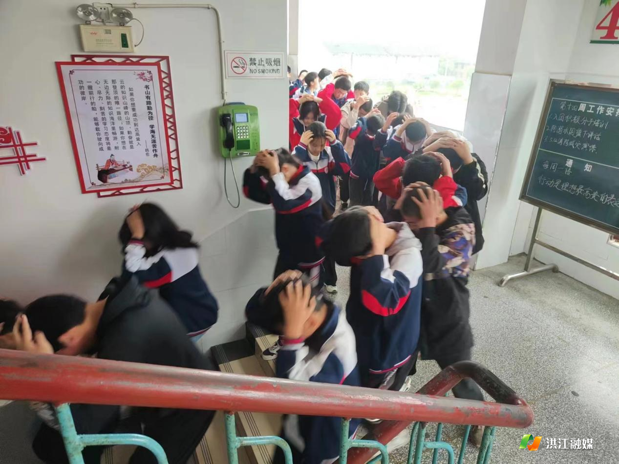 下载 (1).jpg