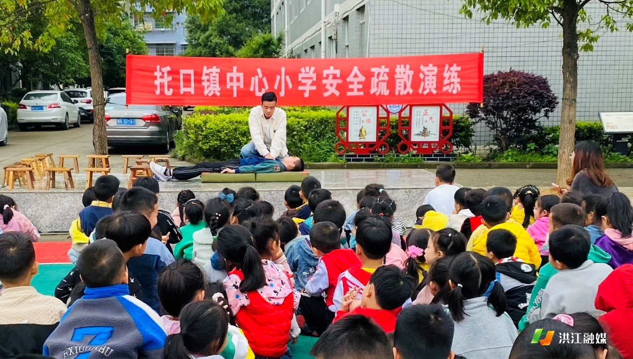 下载 (2).jpg