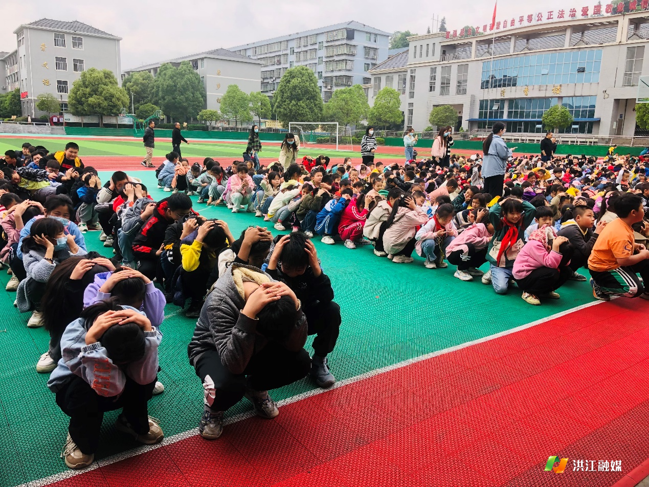 下载 (1).jpg